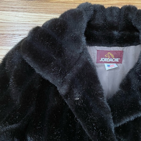Vintage JORDACHE Faux Fur Coat - Picture 4 of 15